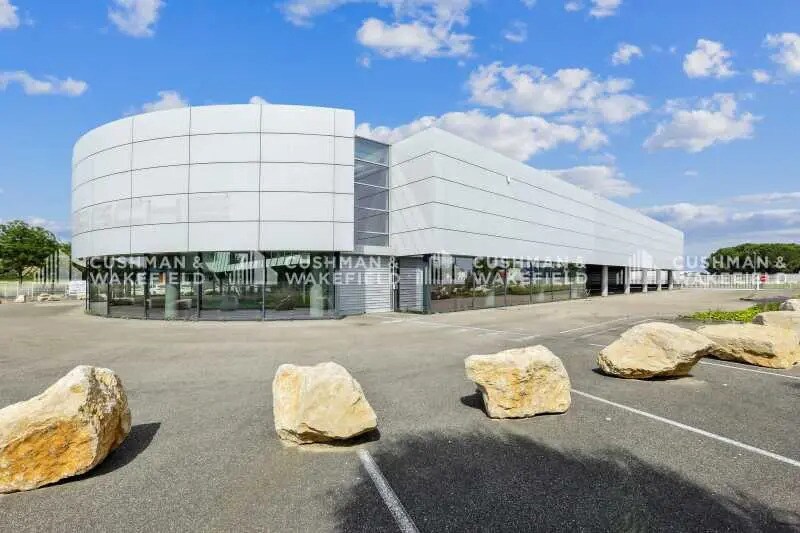 1 Rue Nicéphore Niepce, Saint-Priest en venta Foto del edificio- Imagen 1 de 14