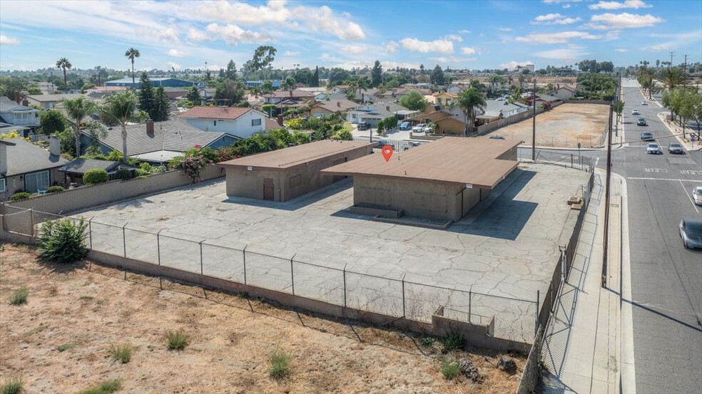 8554 Beverly Blvd, Pico Rivera, CA en venta - Foto del edificio - Imagen 2 de 6