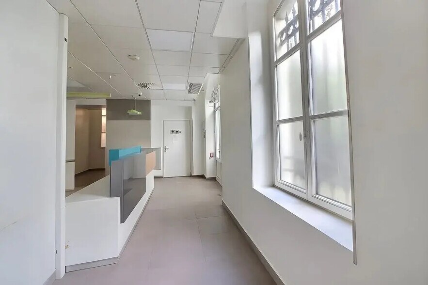 13 Rue Du Faubourg Saint-Martin, Paris en alquiler - Foto del interior - Imagen 1 de 7