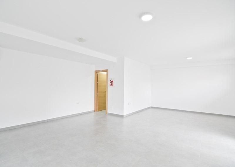 Local en Motril, Granada en venta - Foto del edificio - Imagen 1 de 11