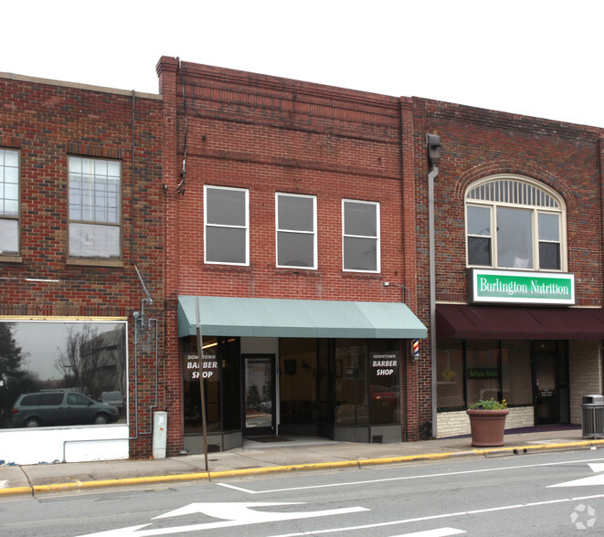 131 W Davis St, Burlington, NC en alquiler - Foto del edificio - Imagen 2 de 16