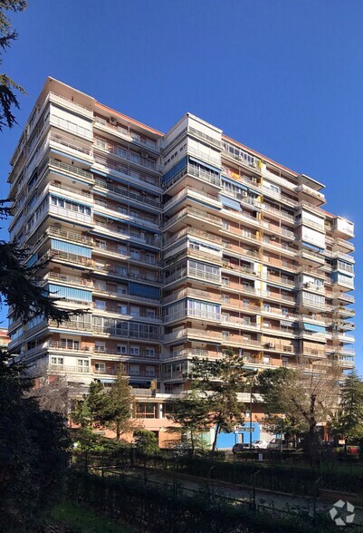 Avenida Derechos Humanos, 2, Alcorcón, Madrid en venta - Foto del edificio - Imagen 2 de 2