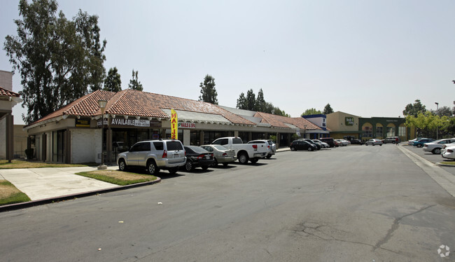 Más detalles para 1631-1643 E Highland Ave, San Bernardino, CA - Locales en alquiler