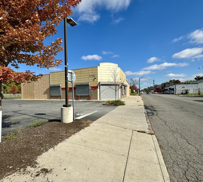 1756-1760 Genesee St, Buffalo, NY en alquiler - Foto del edificio - Imagen 1 de 5