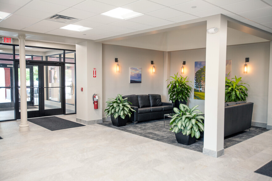 100 N Main St, Concord, NH en alquiler - Lobby - Imagen 3 de 5