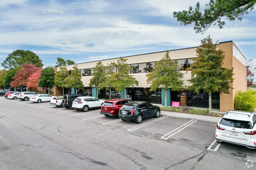 9050 Executive Park Dr, Knoxville, TN en alquiler - Foto del edificio - Imagen 1 de 13