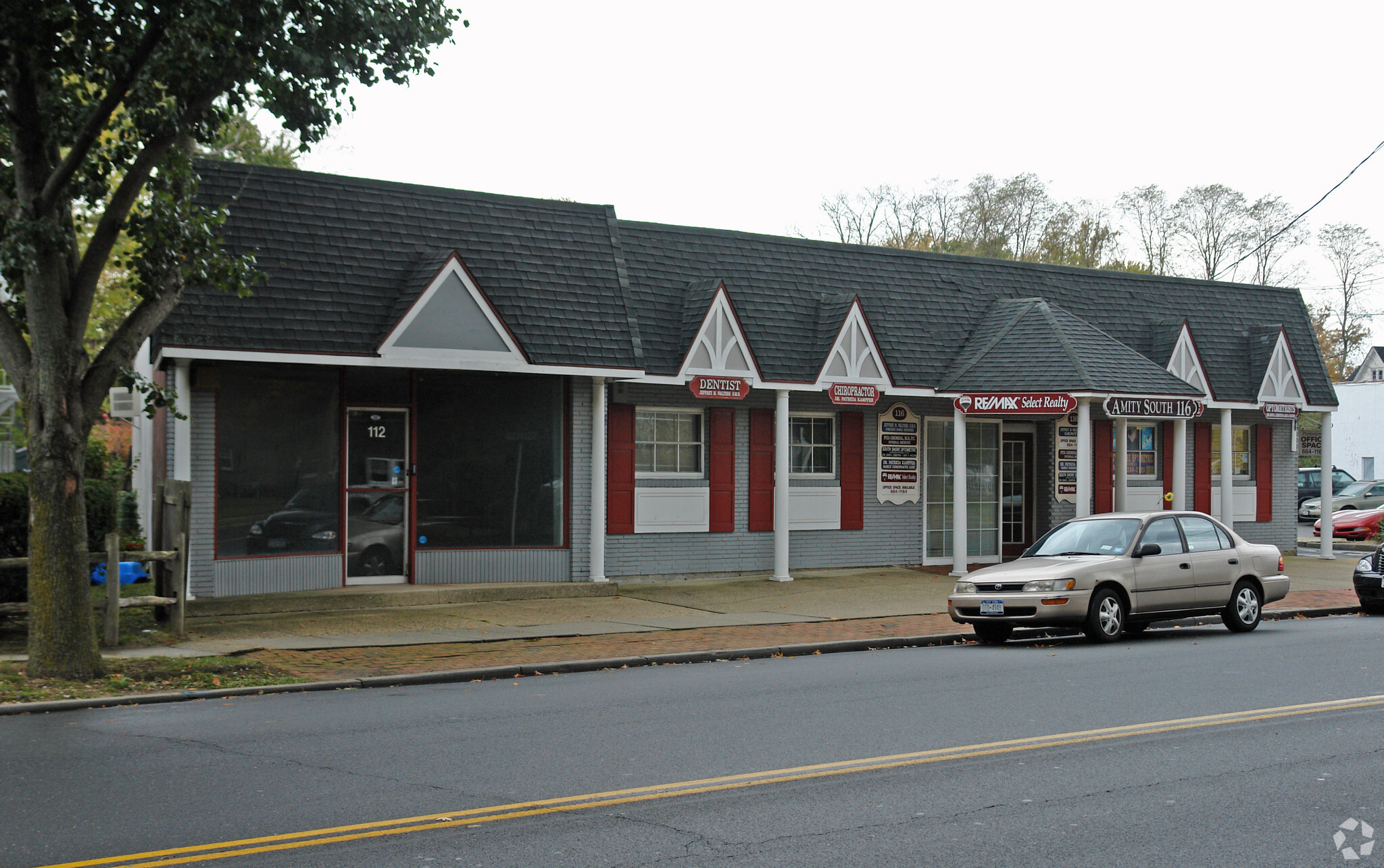 116 Broadway, Amityville, NY en alquiler Foto principal- Imagen 1 de 23