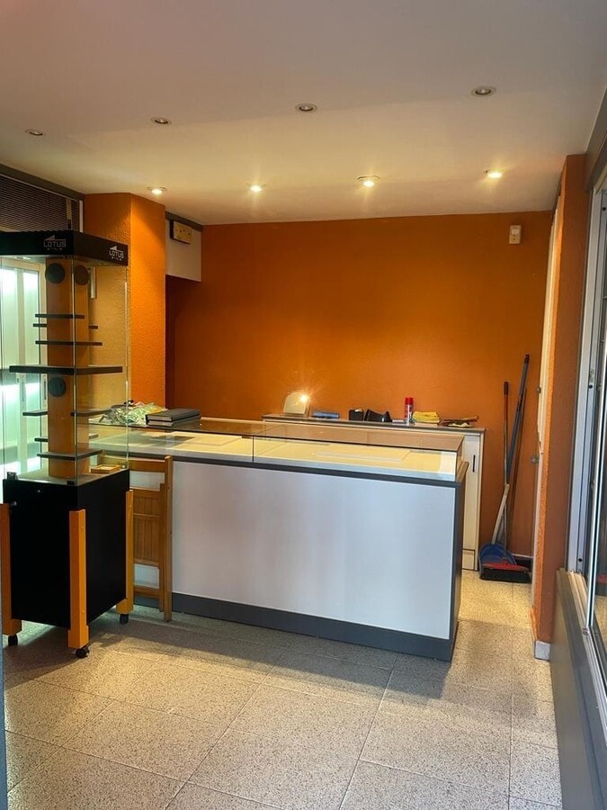 Cornellà de Llobregat, BAR 08940 - - - Plano de la planta - Image 2 of 7
