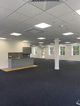 Portsmouth Rd, Send en alquiler Foto del interior- Imagen 2 de 2