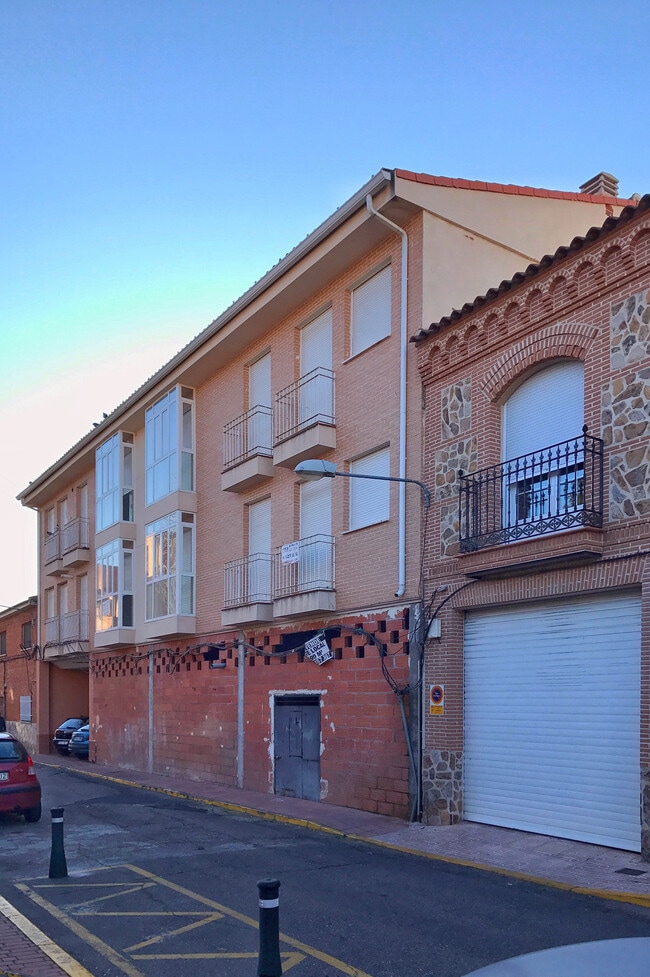 Más detalles de Calle Núñez Balboa, 14, Torrijos - Edificio residencial​ en venta