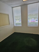 6501 Arlington Expy, Jacksonville, FL en venta Foto del interior- Imagen 2 de 7