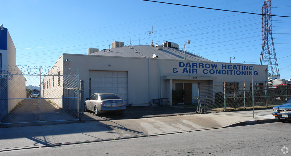 11944 Valerio St, North Hollywood, CA en alquiler - Foto del edificio - Imagen 1 de 8