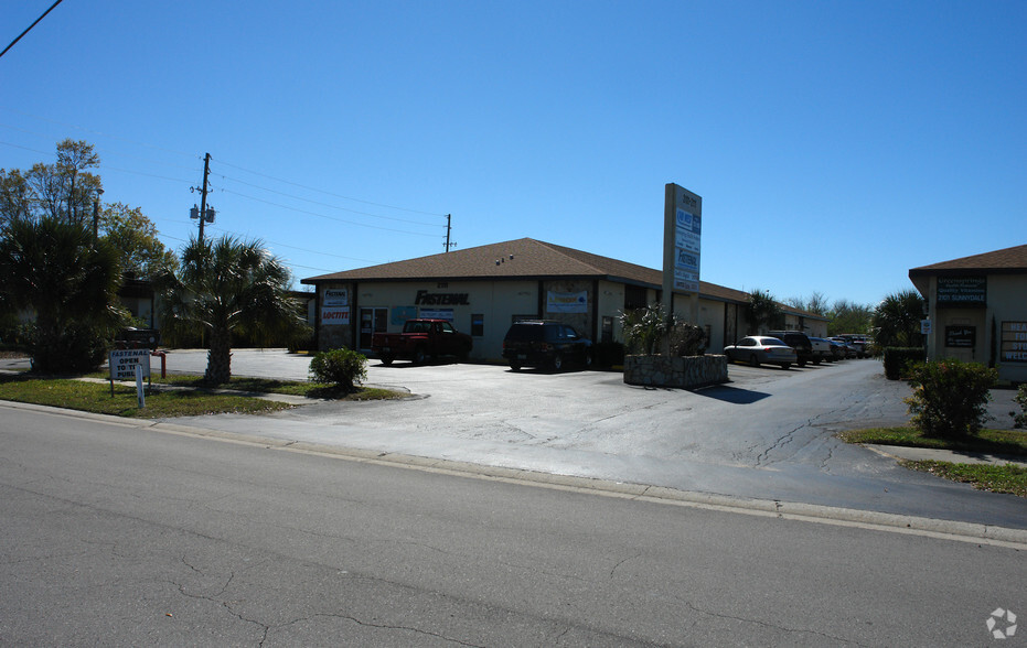 2101-2111 Sunnydale Blvd, Clearwater, FL en alquiler - Foto principal - Imagen 1 de 34