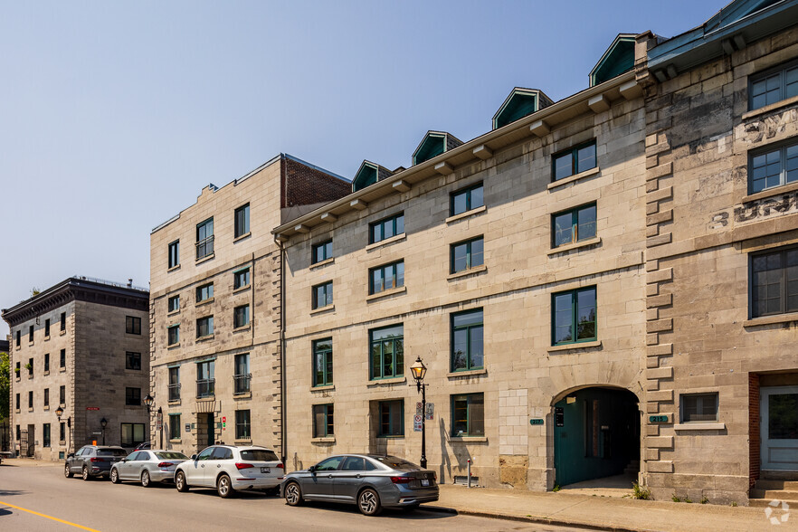 217 Rue De La Commune O, Montréal, QC en alquiler - Foto del edificio - Imagen 1 de 8