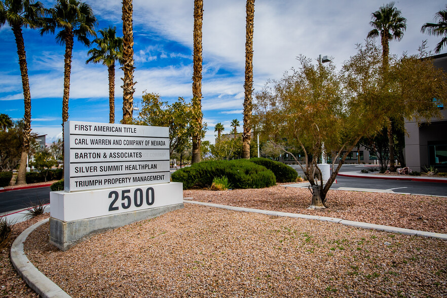 2500 N Buffalo Dr, Las Vegas, NV en alquiler - Foto del edificio - Imagen 3 de 8