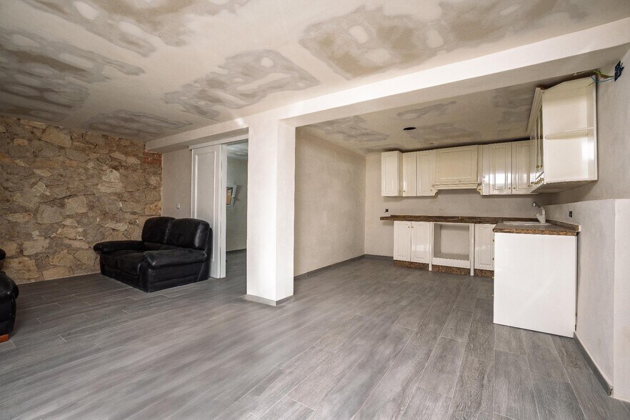 Local en Benidorm, Alicante en venta - Foto del edificio - Imagen 2 de 25