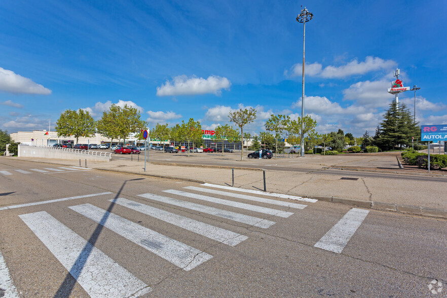 Locales en Alcorcón, MAD en venta - Foto del edificio - Imagen 2 de 3