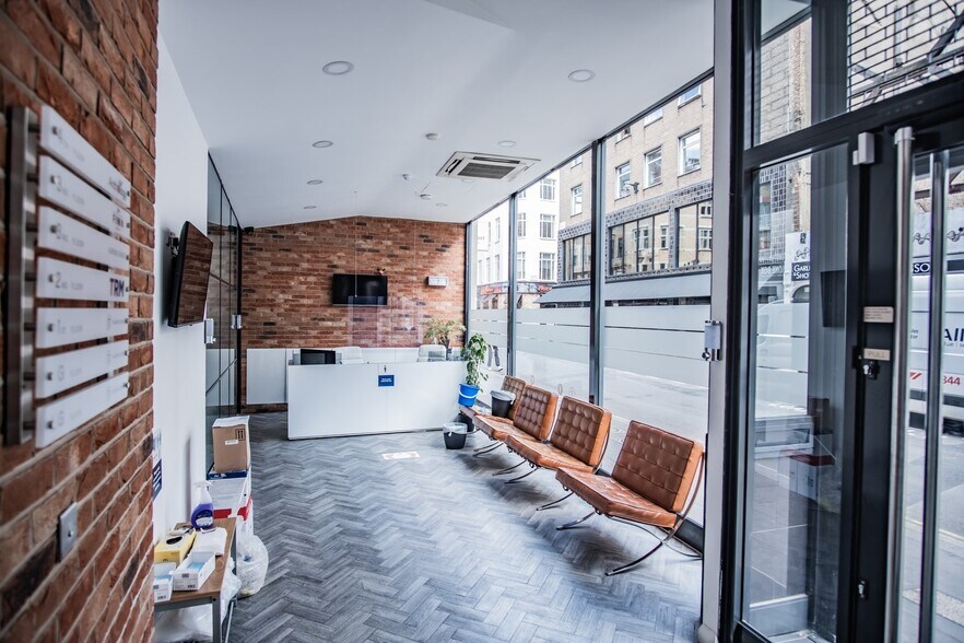 51-52 Frith St, London en alquiler - Vestíbulo - Imagen 3 de 5