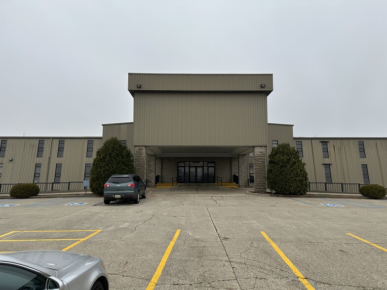 70031 S Lakeview St, Sturgis, MI en venta - Foto del edificio - Imagen 3 de 14