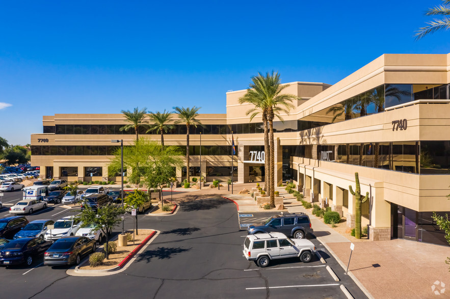 7740 N 16th St, Phoenix, AZ en alquiler - Foto del edificio - Imagen 3 de 13