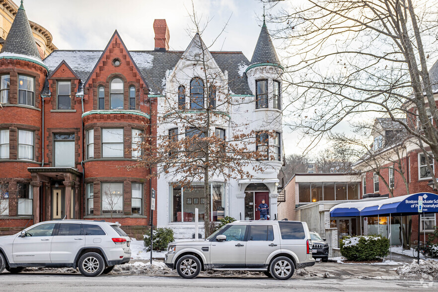 1577 Beacon St, Brookline, MA en alquiler - Foto del edificio - Imagen 2 de 5