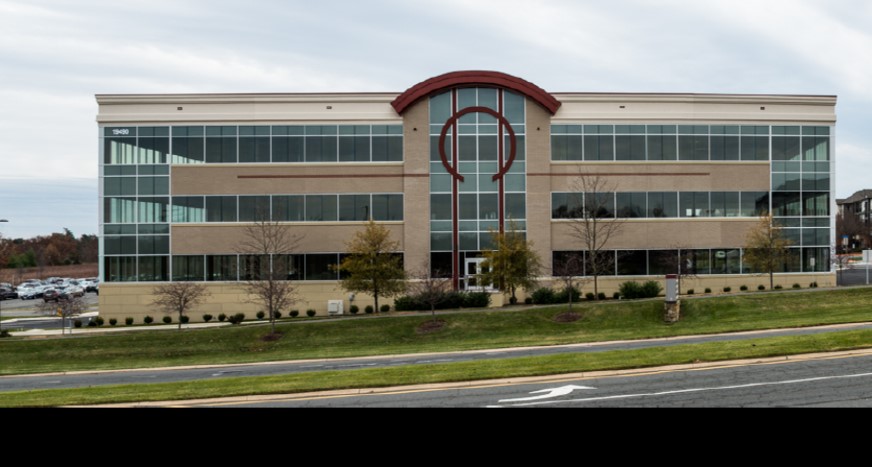 19490 Sandridge Way, Lansdowne, VA en alquiler - Foto del edificio - Imagen 1 de 9