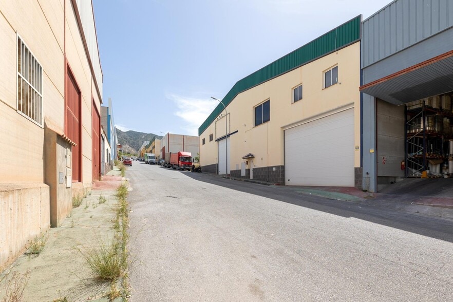 Nave en Dúrcal en venta - Foto del edificio - Imagen 3 de 35