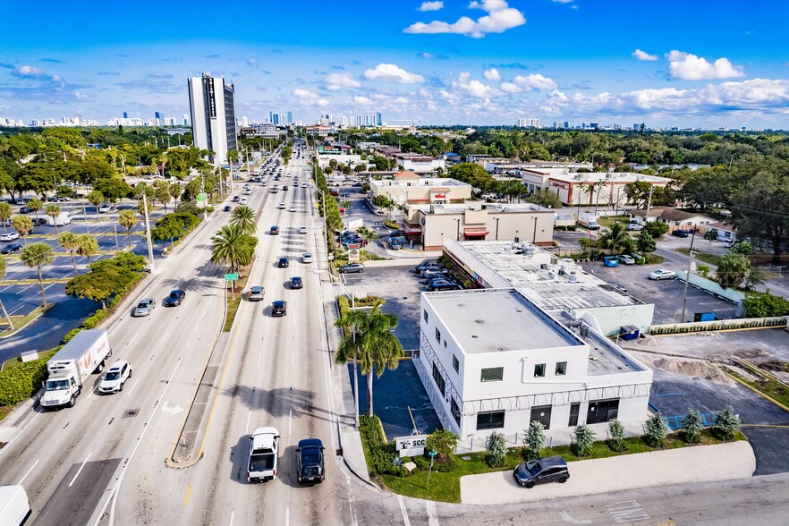 500 NE 167th St, Miami, FL en alquiler - Foto del edificio - Imagen 1 de 23