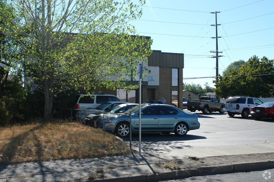 2702 N Perry St, Spokane, WA en alquiler - Foto del edificio - Imagen 2 de 3