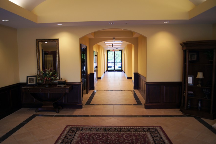 9121 Anson Way, Raleigh, NC en alquiler - Lobby - Imagen 3 de 6