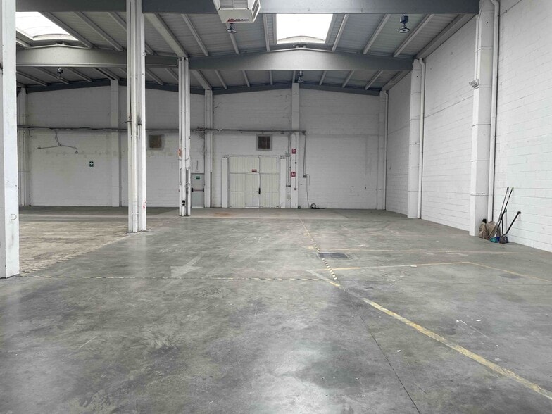 Naves en Torrejón cartera de 3 inmuebles en venta en LoopNet.es - Foto del edificio - Imagen 3 de 12