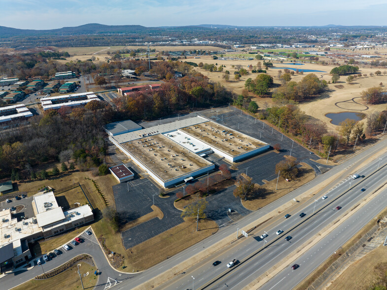 4000 Memorial Pky SW, Huntsville, AL en alquiler - Foto del edificio - Imagen 2 de 9