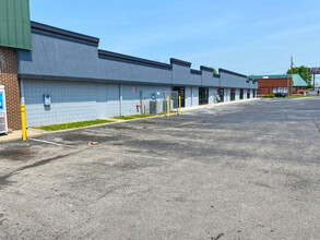 7846 Dixie Hwy, Louisville, KY en alquiler Foto del edificio- Imagen 2 de 6