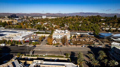 20631 Ventura Blvd, Woodland Hills, CA - VISTA AÉREA  vista de mapa