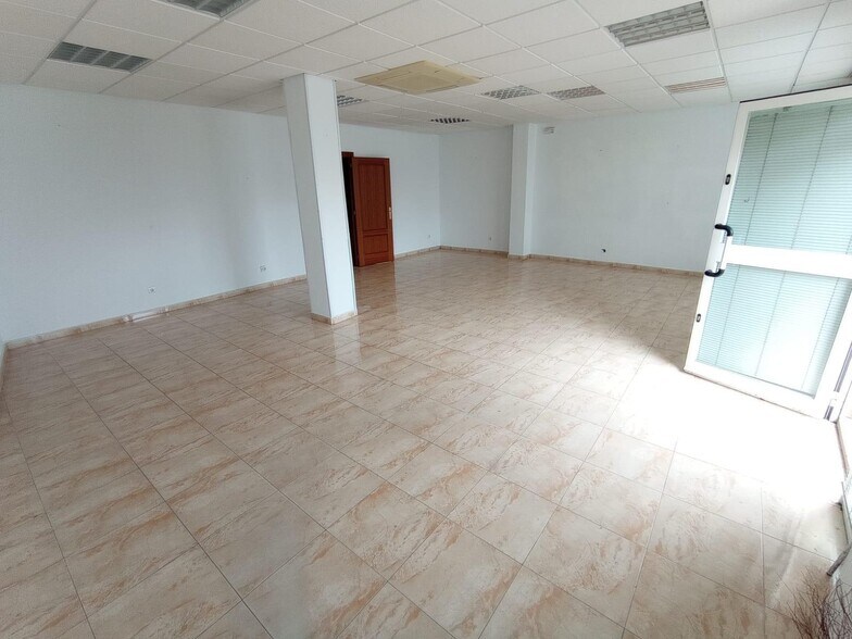 Local en Cáceres, Cáceres en venta - Foto del edificio - Imagen 2 de 6