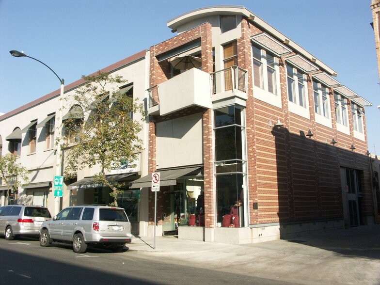 12-22 S Raymond Ave, Pasadena, CA en alquiler - Foto del edificio - Imagen 2 de 3