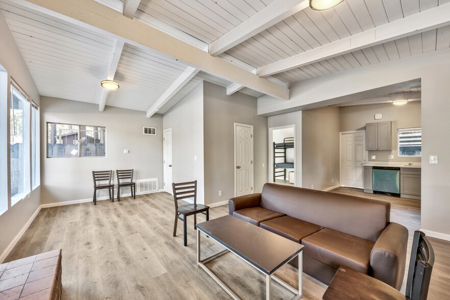 3546 Spruce Ave, South Lake Tahoe, CA en venta - Foto del interior - Imagen 3 de 10