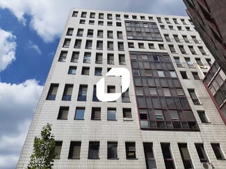 Más detalles de 1-3 Place Charles De Gaulle, Montigny-le-Bretonneux - Oficina en venta