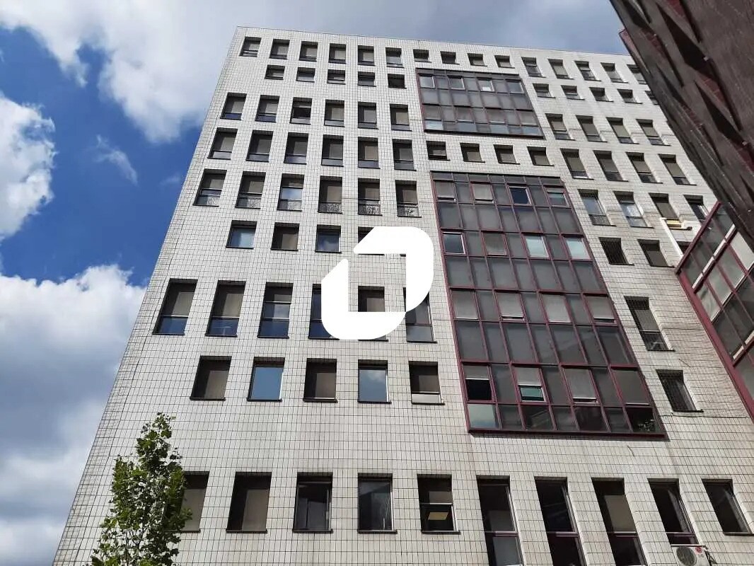 1-10 Place Charles De Gaulle, Montigny-le-Bretonneux en venta Foto del edificio- Imagen 1 de 12