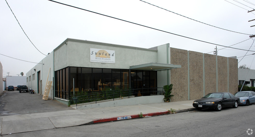 7442 Varna Ave, North Hollywood, CA en alquiler - Foto principal - Imagen 1 de 52