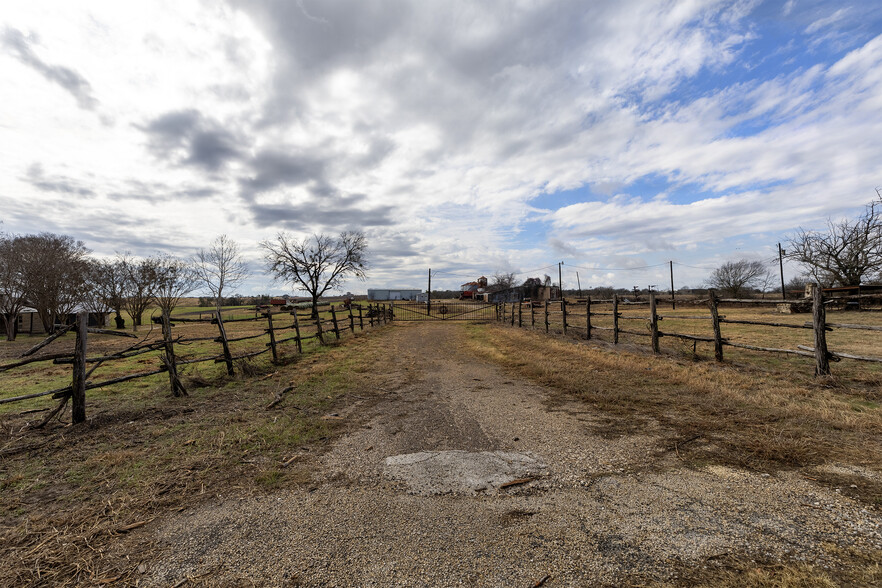 1111 E Main St, Troy, TX en venta - Foto del edificio - Imagen 2 de 17