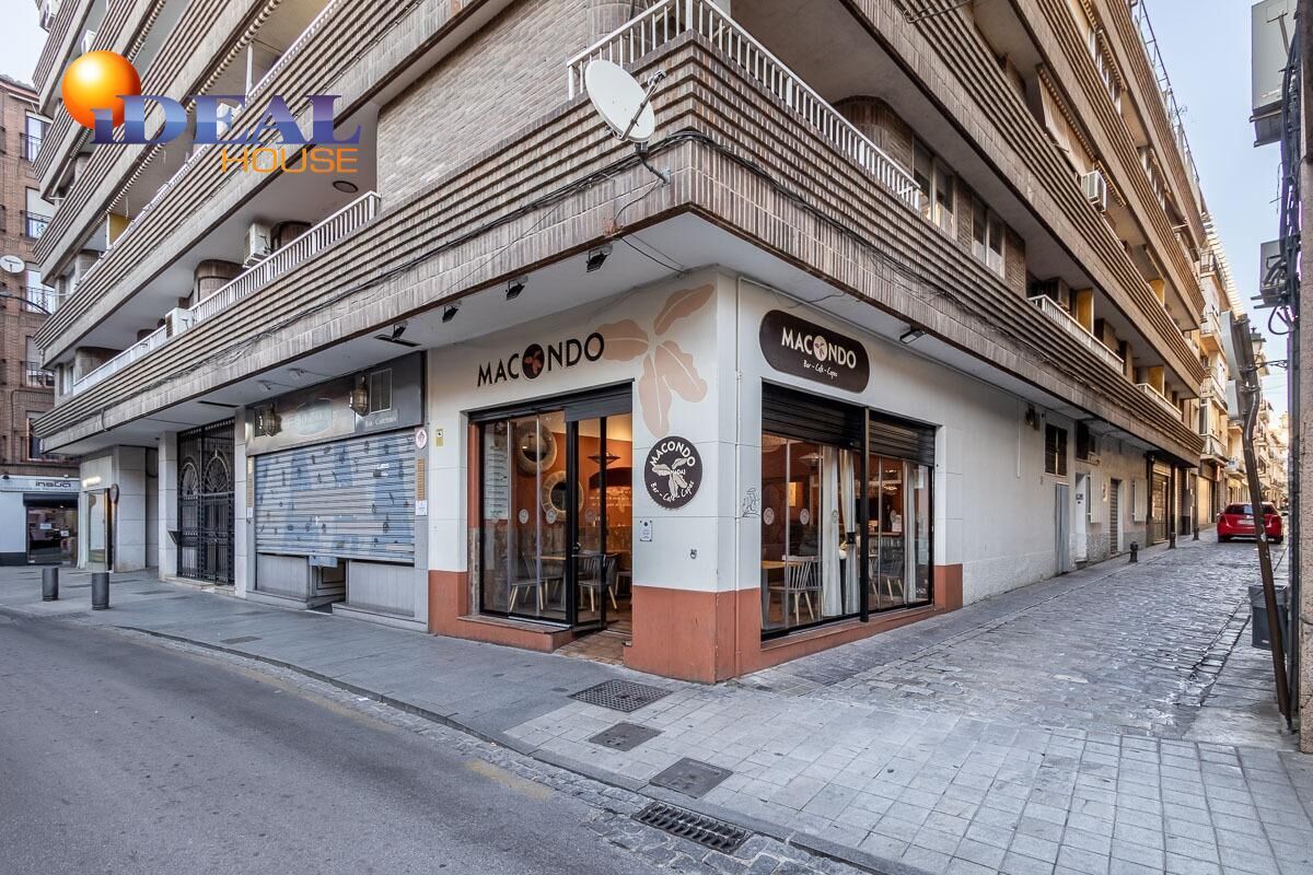 Local en Granada, Granada en venta Foto del edificio- Imagen 1 de 17