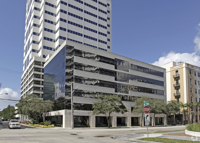 101 NE 3rd Ave, Fort Lauderdale, FL en alquiler - Foto del edificio - Imagen 1 de 9