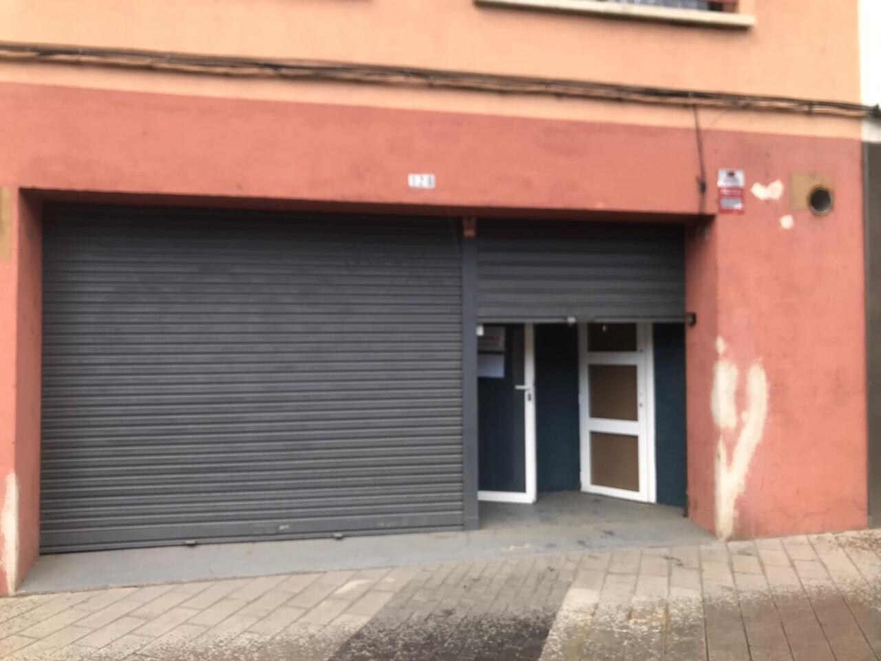 Edificio residencial en Montcada i Reixac, Barcelona en venta Foto del edificio- Imagen 1 de 2