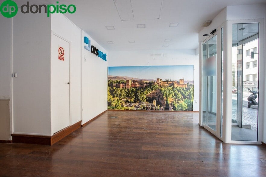 Calle Arabial, 75, Granada, Granada en venta - Vestíbulo - Imagen 2 de 12