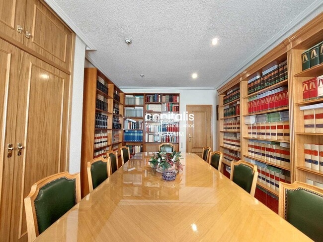 Más detalles de Oficina en alquiler