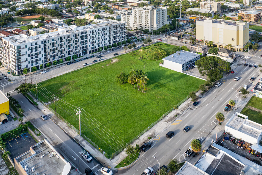 735 SW 1st St, Miami, FL en venta - Vista aérea - Imagen 3 de 10