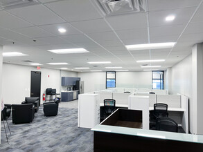 5440 N Cumberland Ave, Chicago, IL en alquiler Foto del interior- Imagen 2 de 11