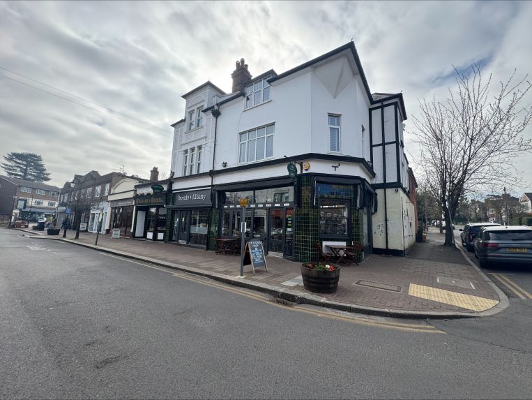 19-21 The Parade, Claygate en venta - Foto del edificio - Imagen 1 de 9