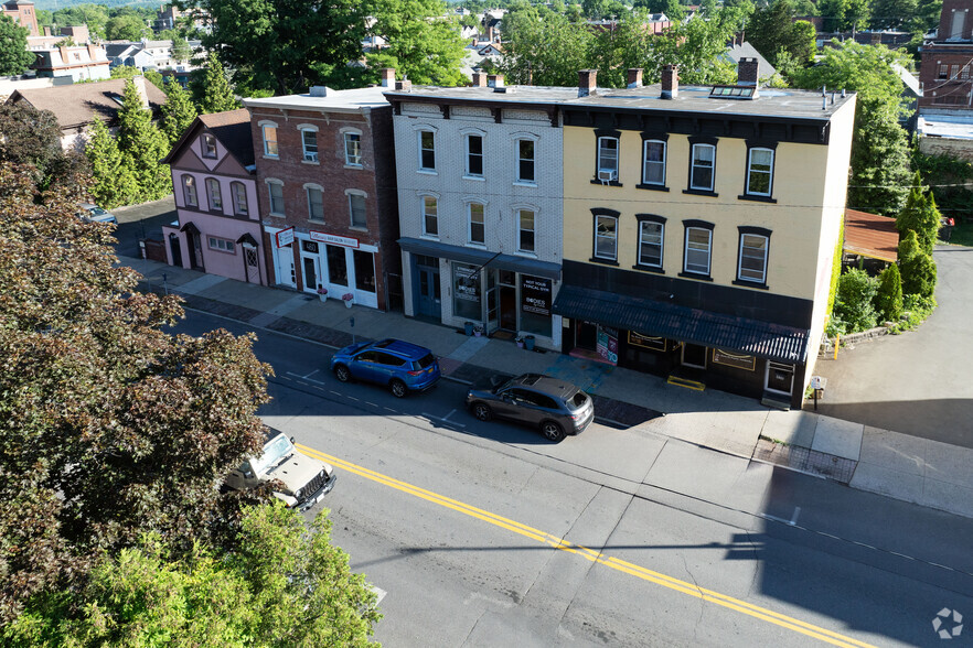 458 Broadway, Kingston, NY en venta - Foto del edificio - Imagen 2 de 50